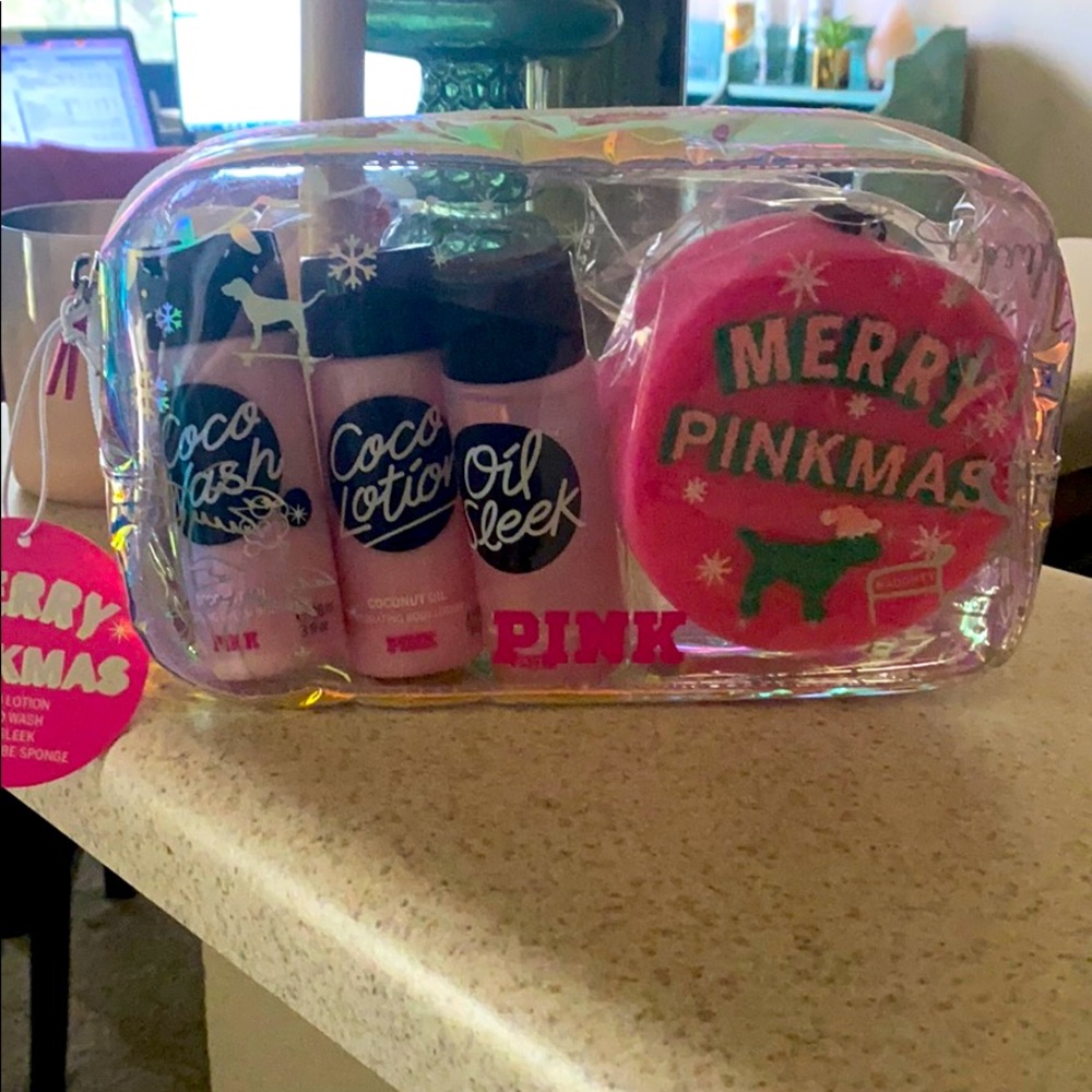 Victoria’s Secret Shower Set